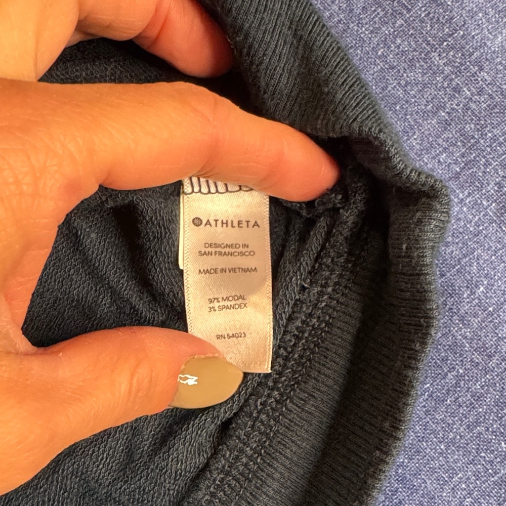 Athleta Women's Black Crewneck Sweater - Picture 4 of 4